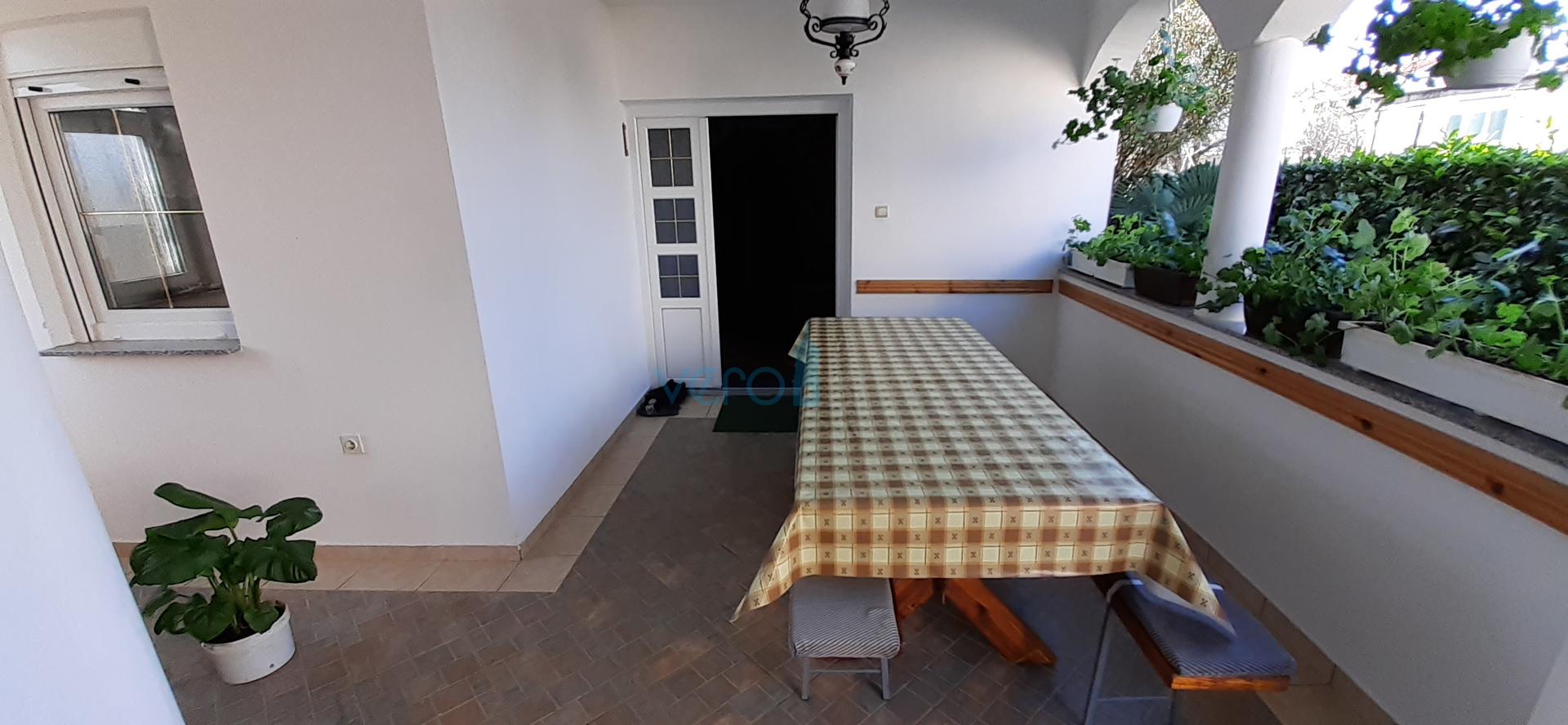 Otok Krk, Šilo, kuća s pet apartmana u blizini mora